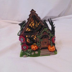 Bath & Body Works WITCHES COTTAGE HAUNTED HOUSE- PROJECTOR Wallflowers Plug In